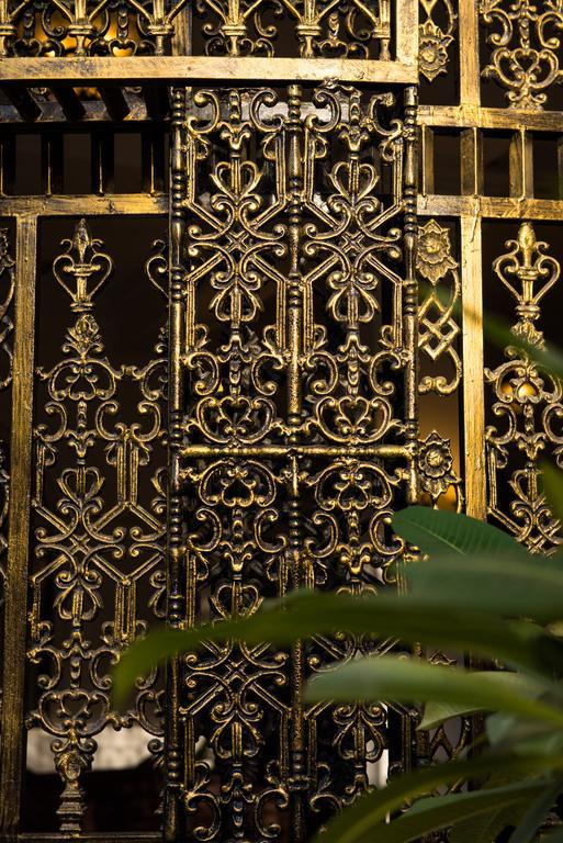 Le Grand Palais Boutique Hotel Пном Пен Екстериор снимка