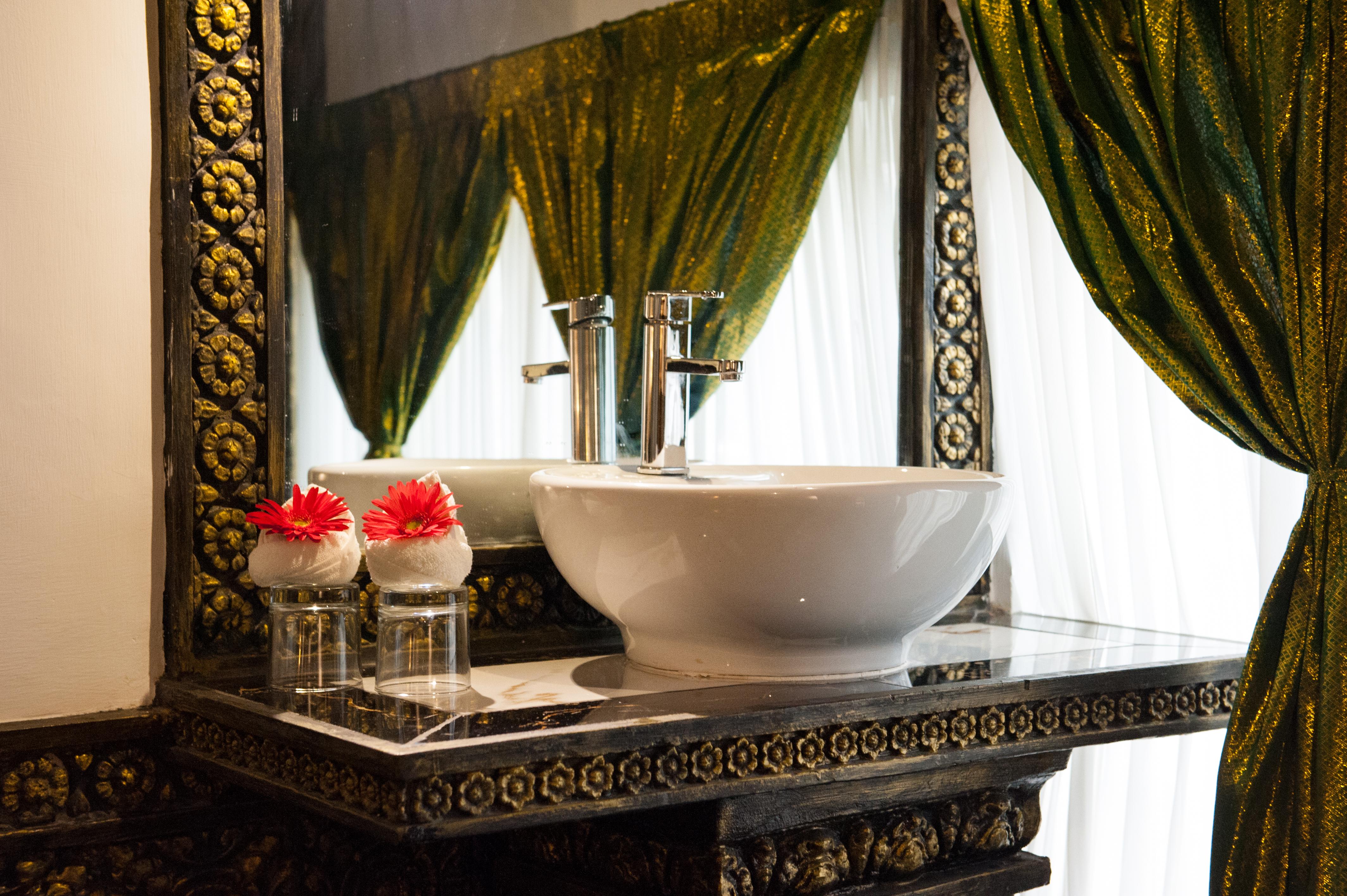 Le Grand Palais Boutique Hotel Пном Пен Екстериор снимка