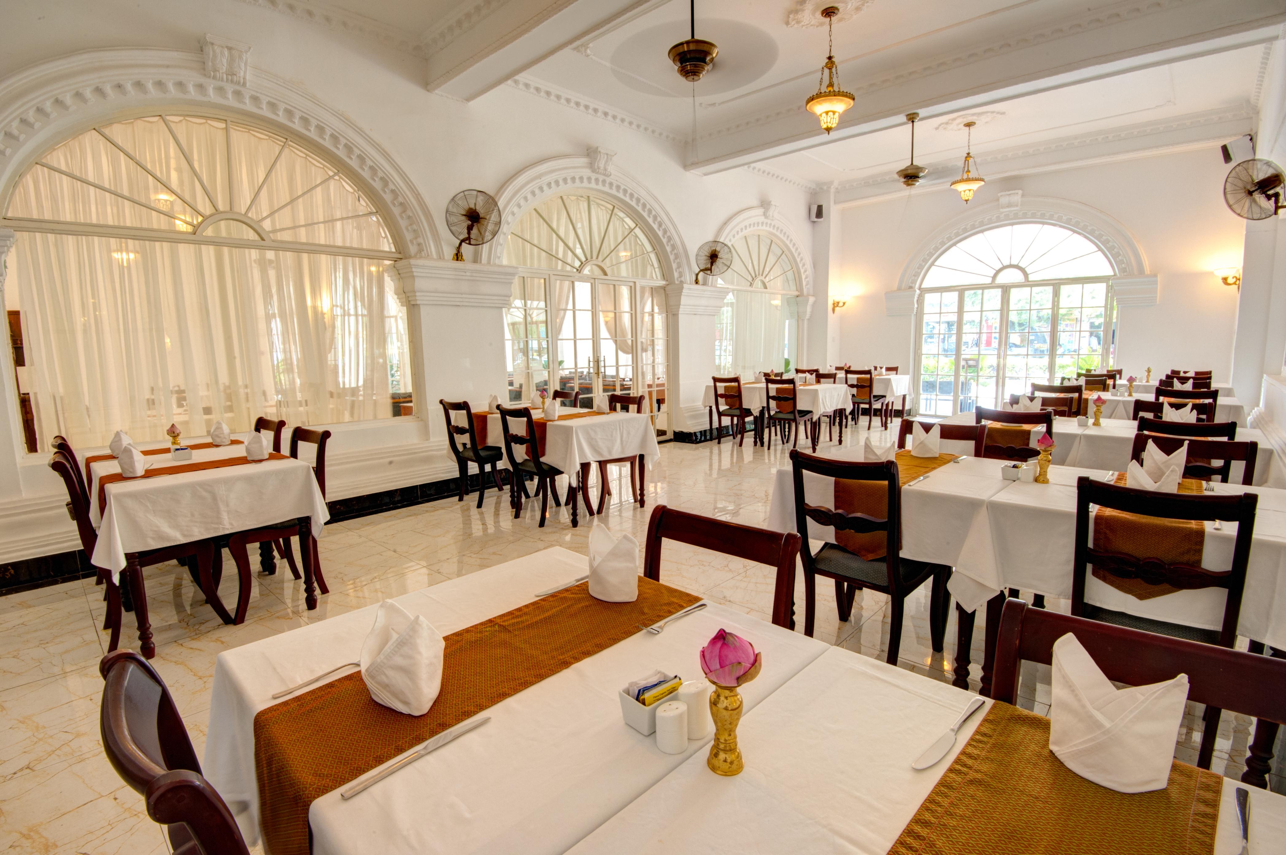 Le Grand Palais Boutique Hotel Пном Пен Екстериор снимка
