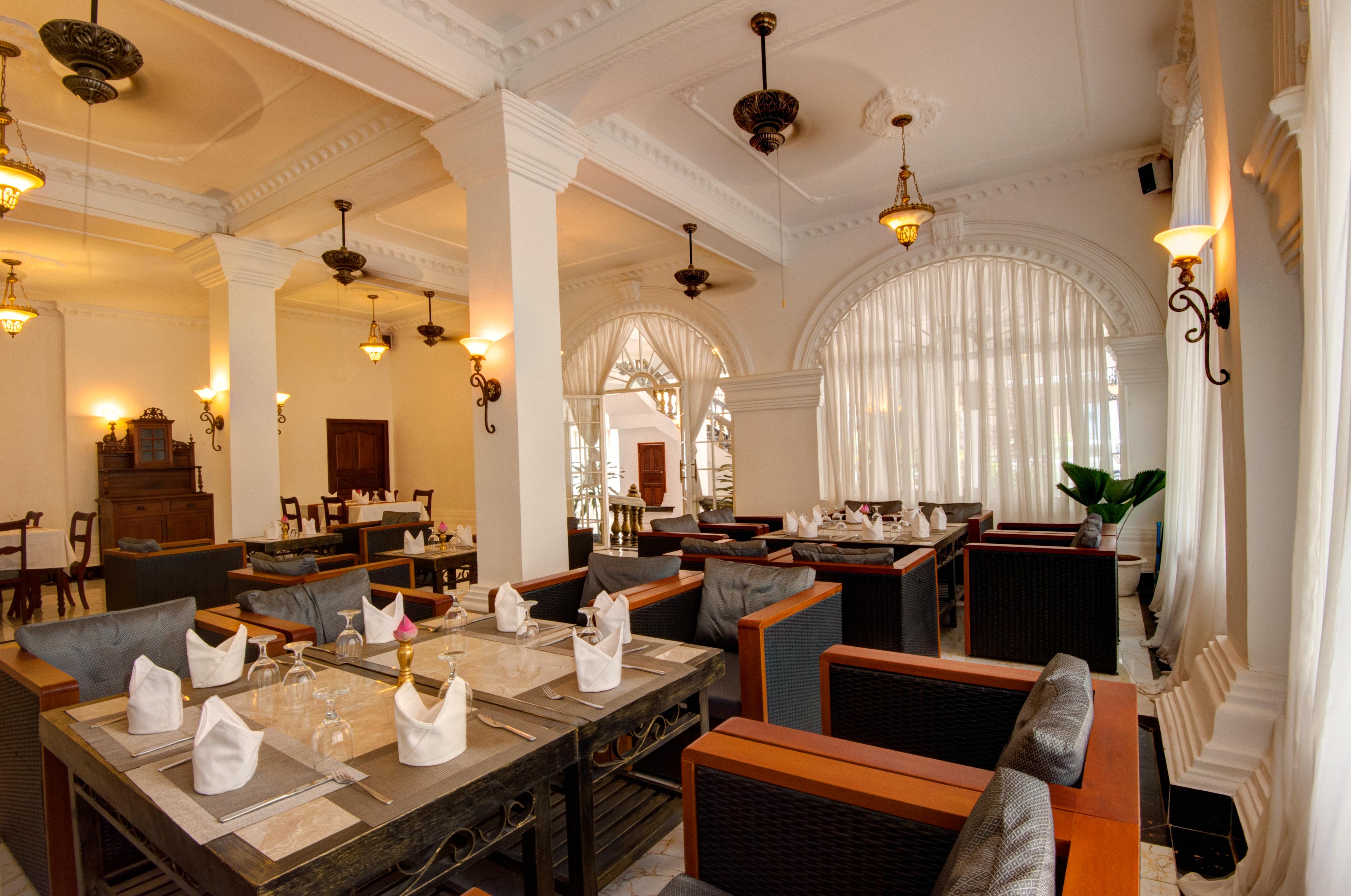 Le Grand Palais Boutique Hotel Пном Пен Екстериор снимка