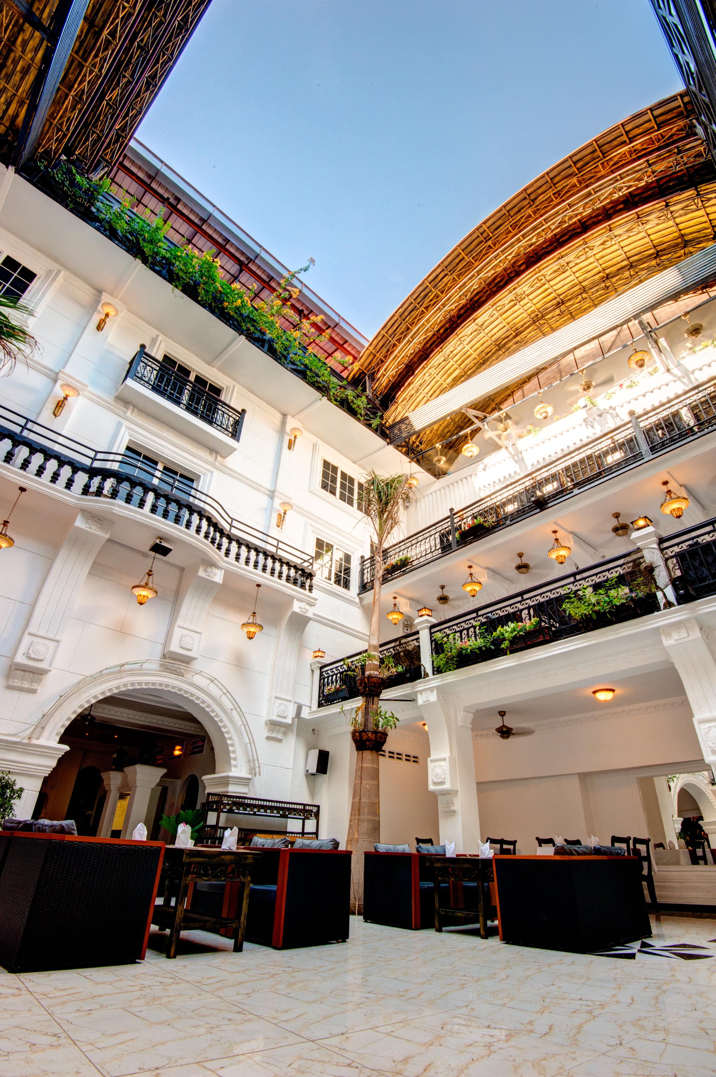 Le Grand Palais Boutique Hotel Пном Пен Екстериор снимка