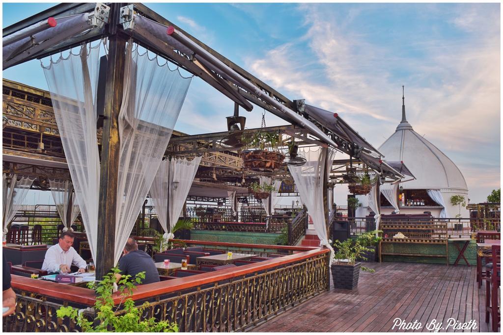 Le Grand Palais Boutique Hotel Пном Пен Екстериор снимка