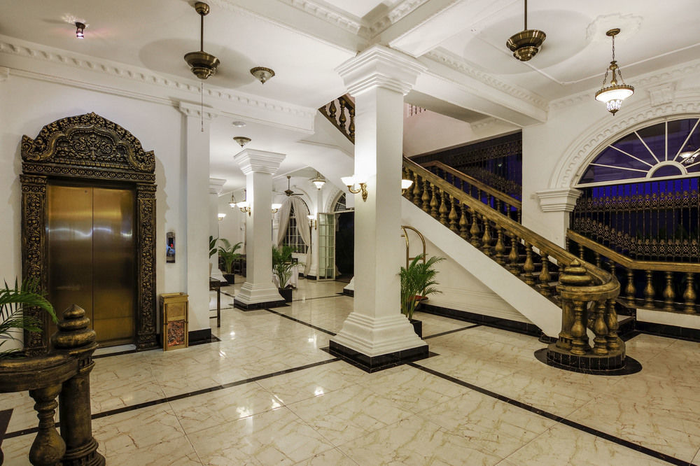 Le Grand Palais Boutique Hotel Пном Пен Екстериор снимка