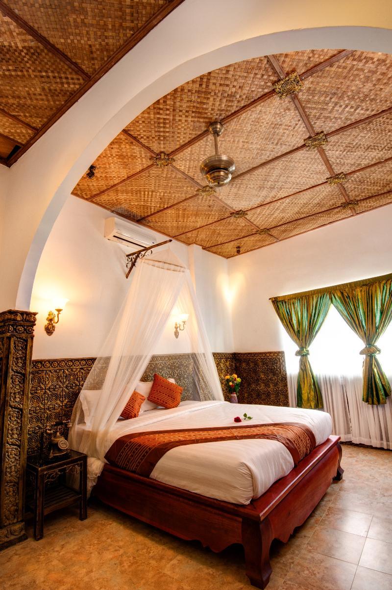 Le Grand Palais Boutique Hotel Пном Пен Екстериор снимка